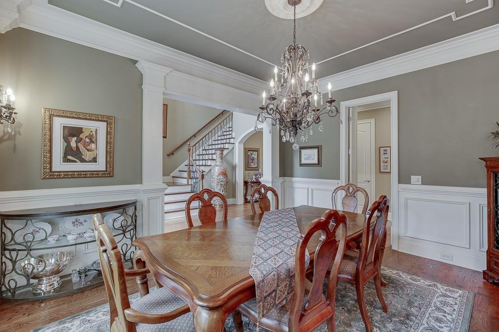 [Sold] 2560 Shumard Oak Drive ($804,900) dining room
